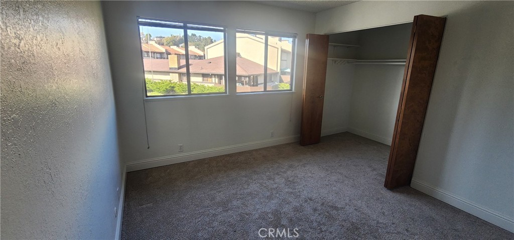 1057 Meadow Property Photo 5