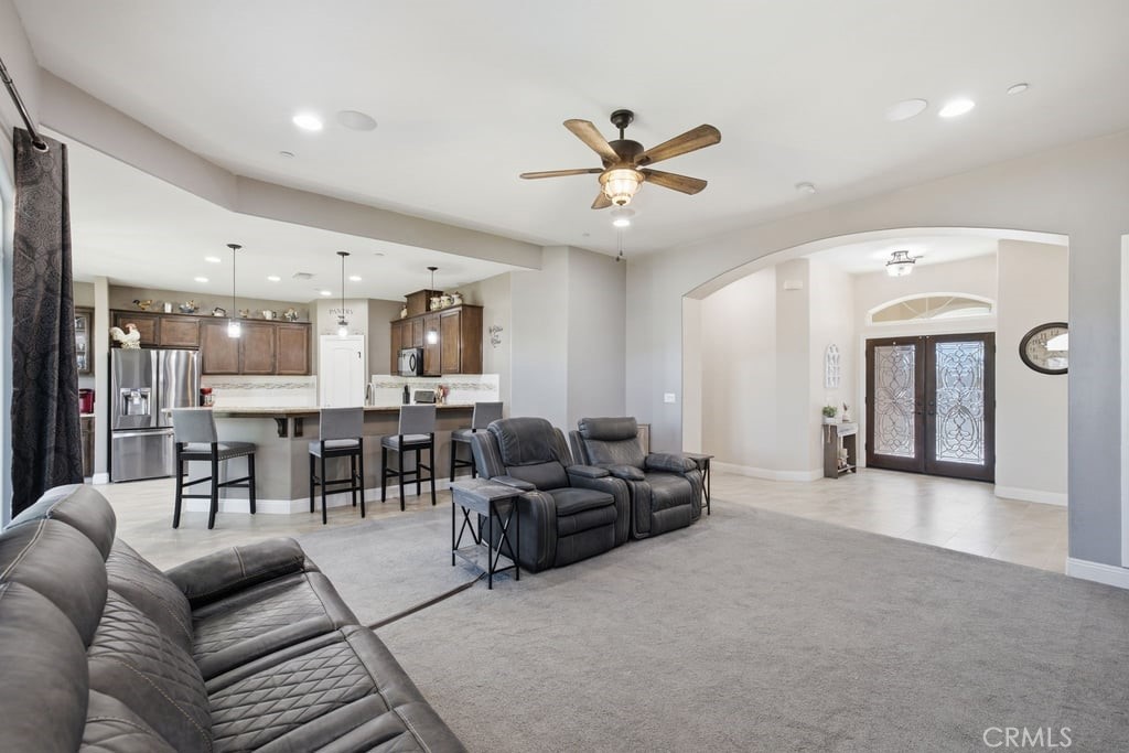 405 Hillard Property Photo 11
