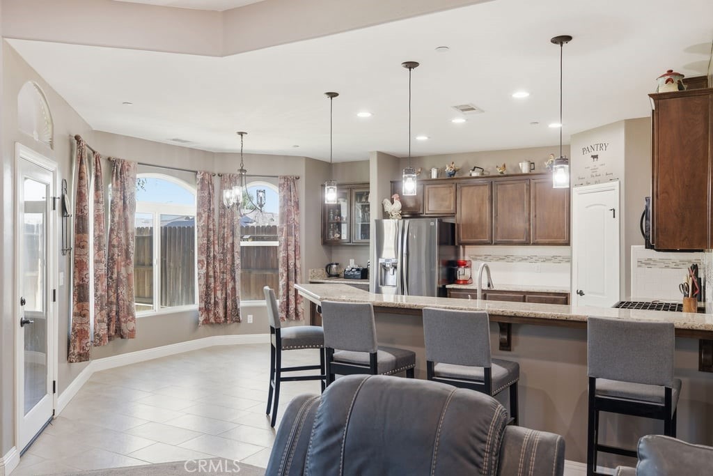 405 Hillard Property Photo 12