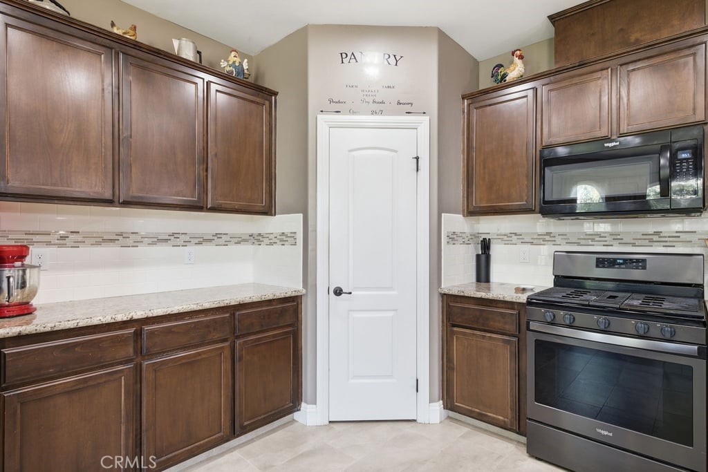 405 Hillard Property Photo 20
