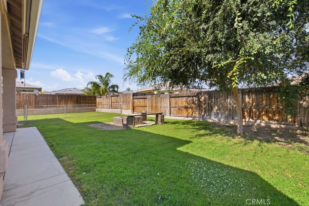 405 Hillard Property Photo 41
