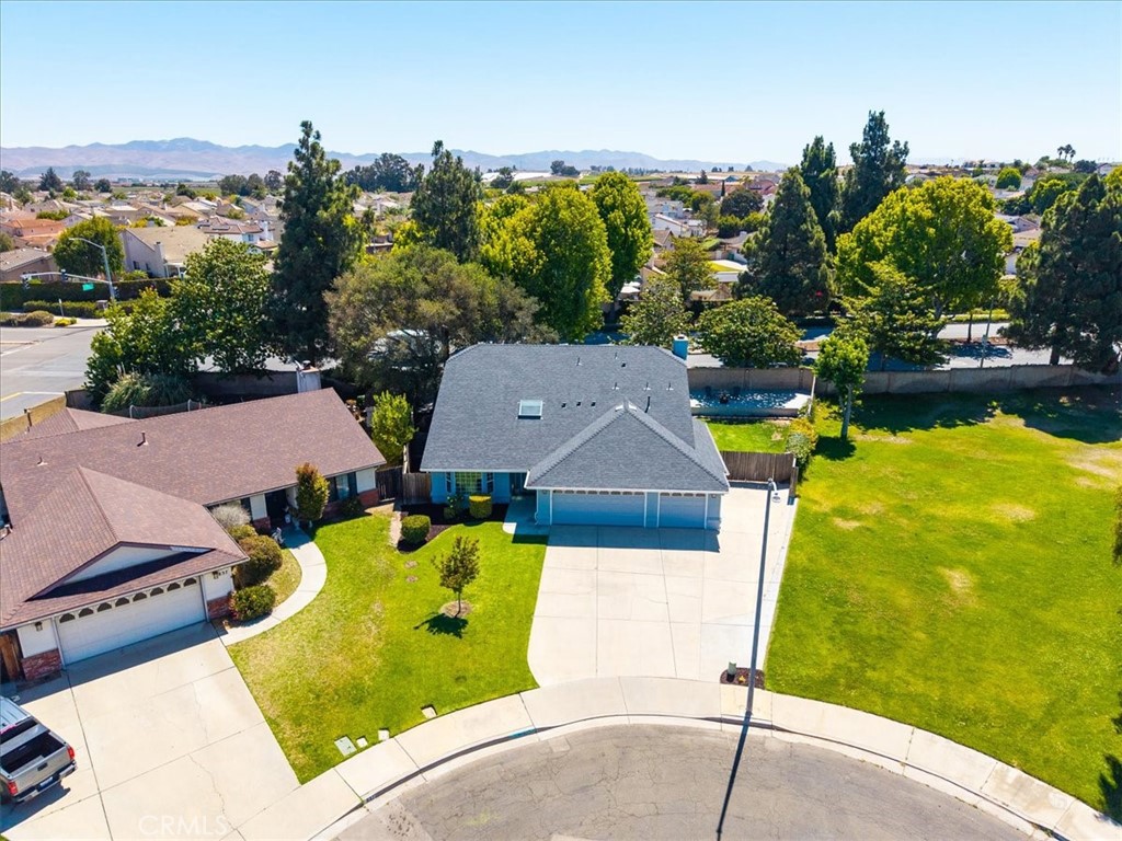 838 Rain Tree Court Property Photo 8