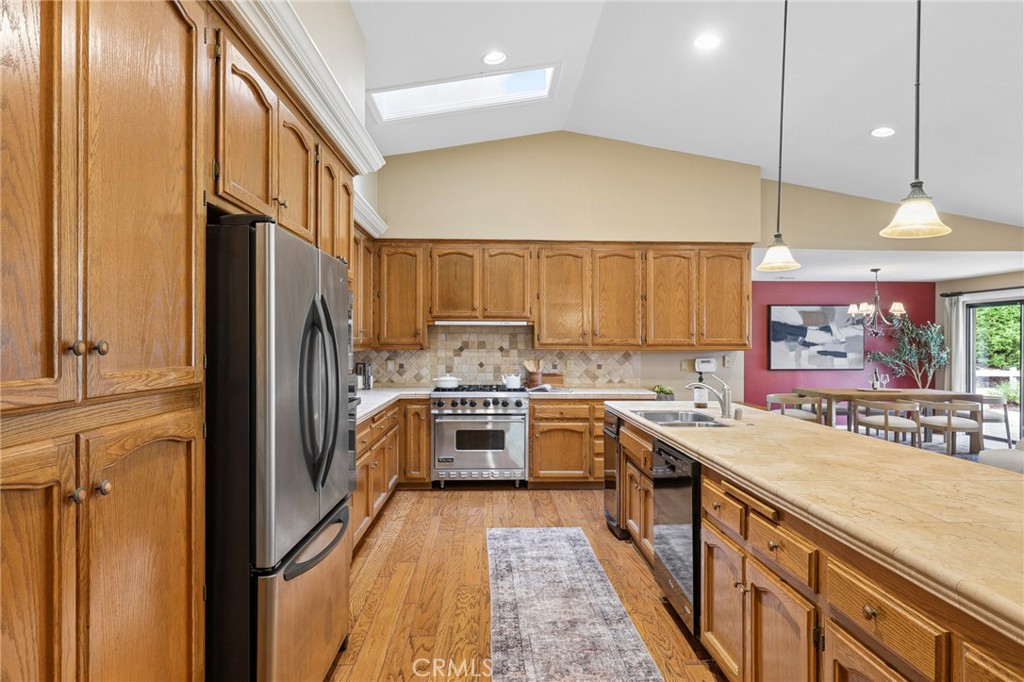 885 Ten Oaks Way Property Photo 1