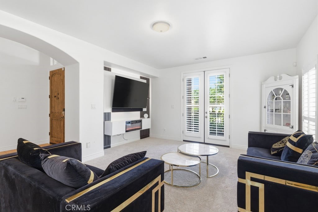 2510 Edingal Property Photo 8