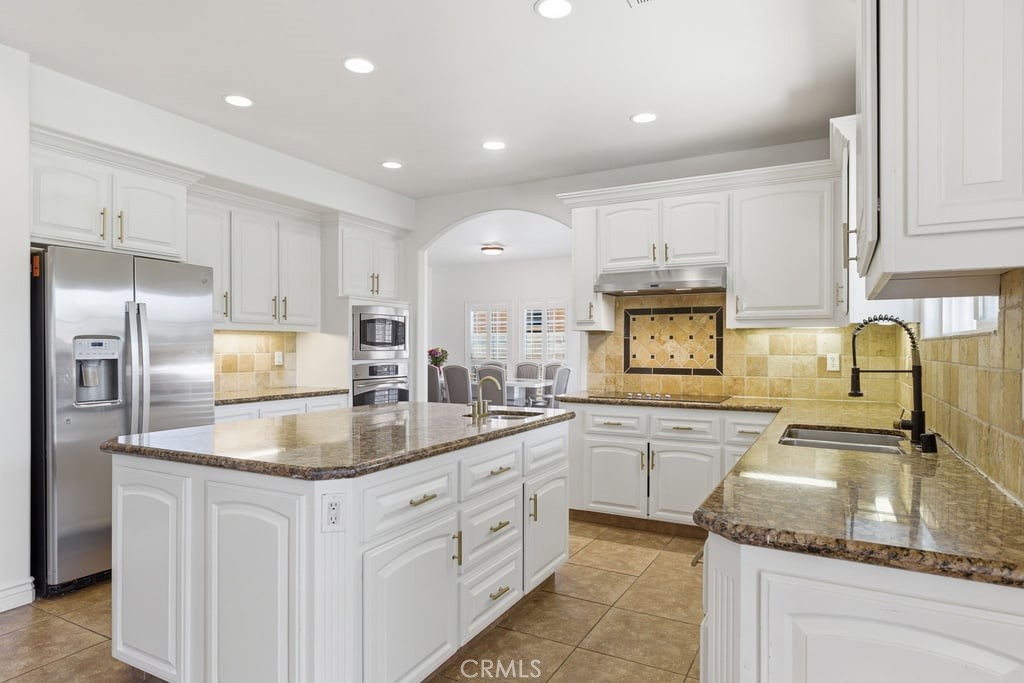 2510 Edingal Property Photo 23