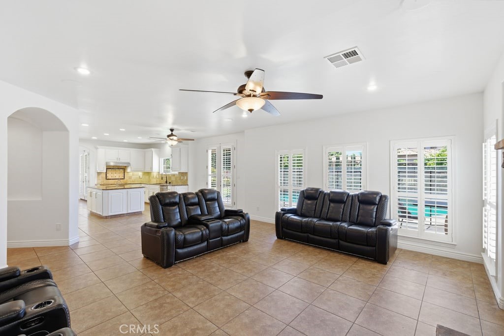 2510 Edingal Property Photo 30
