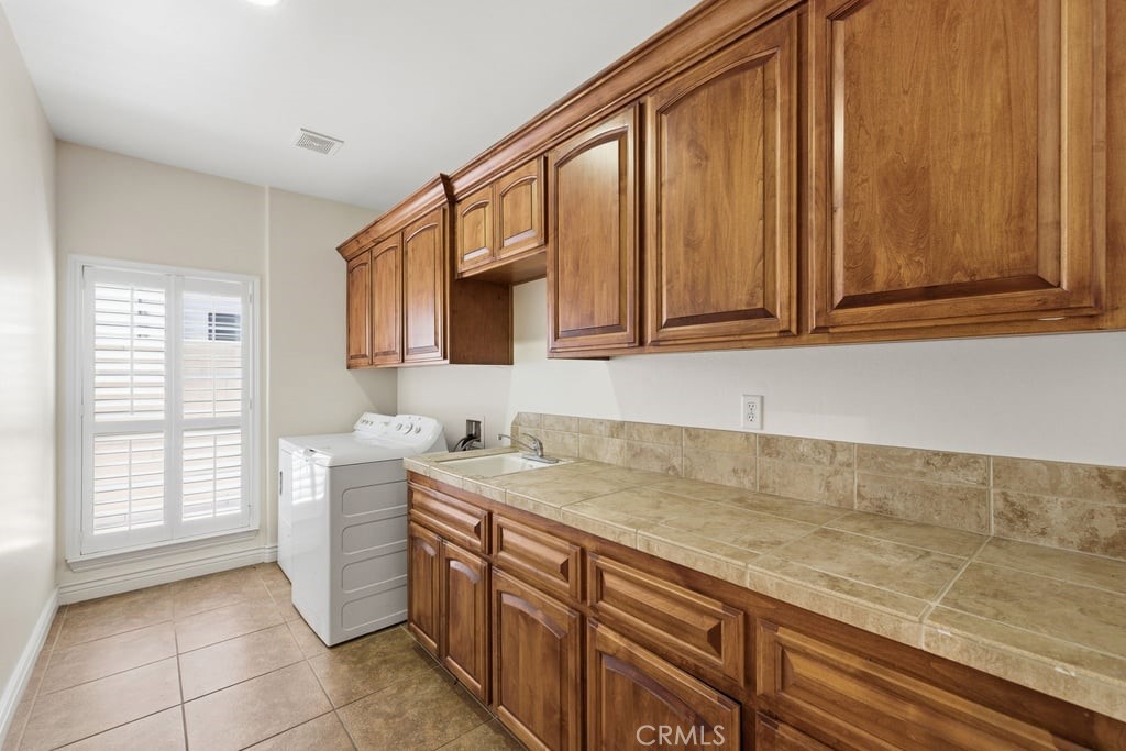 2510 Edingal Property Photo 36