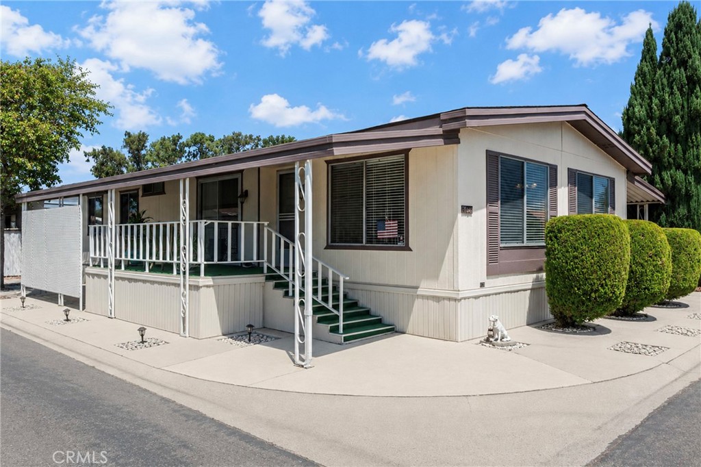 1121 Via Contento Property Photo 2