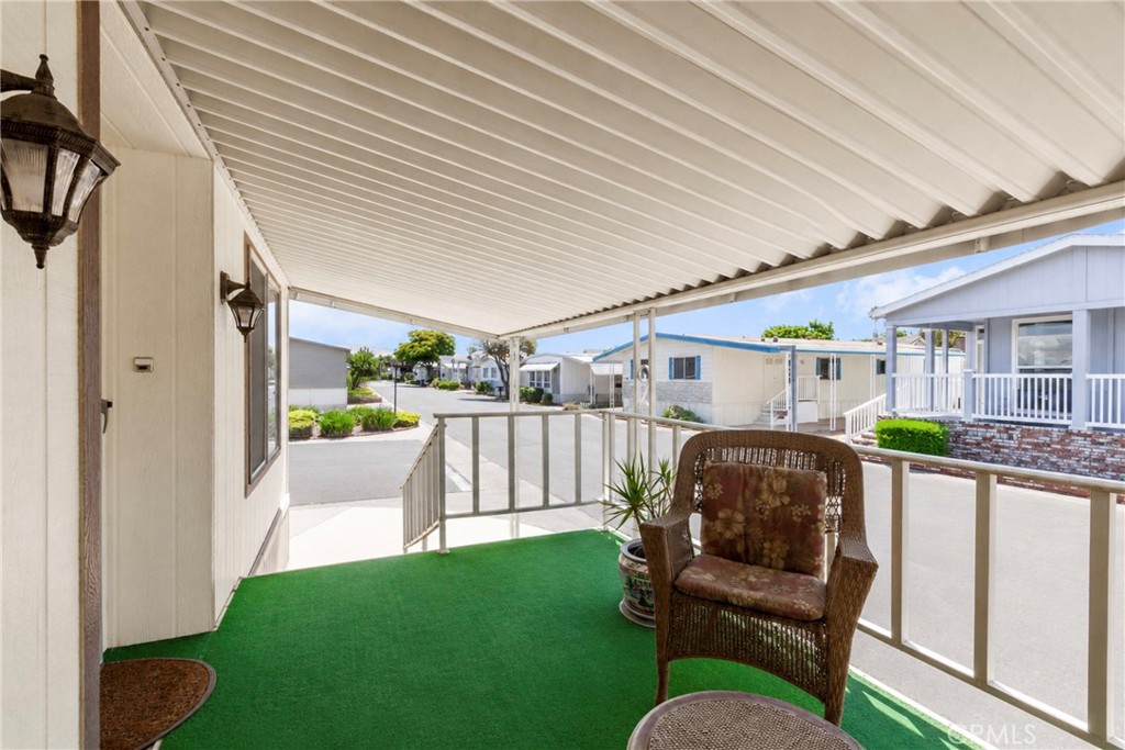 1121 Via Contento Property Photo 4