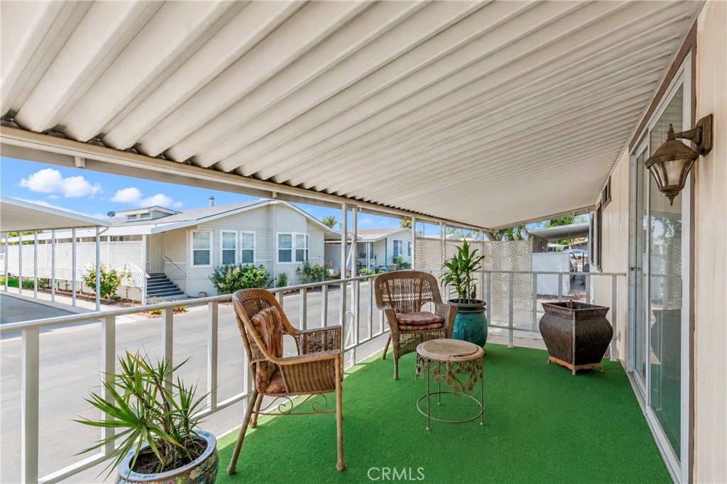 1121 Via Contento Property Photo 5