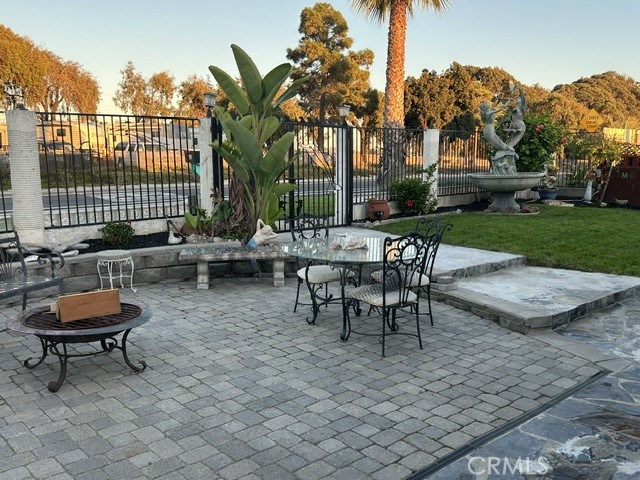 1150 -1154 Pacific Property Photo 3