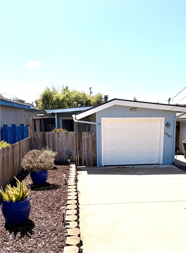 1467 10th Property Photo 1