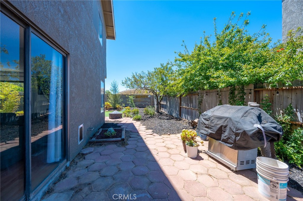 1210 E Foster Road B Property Photo 33