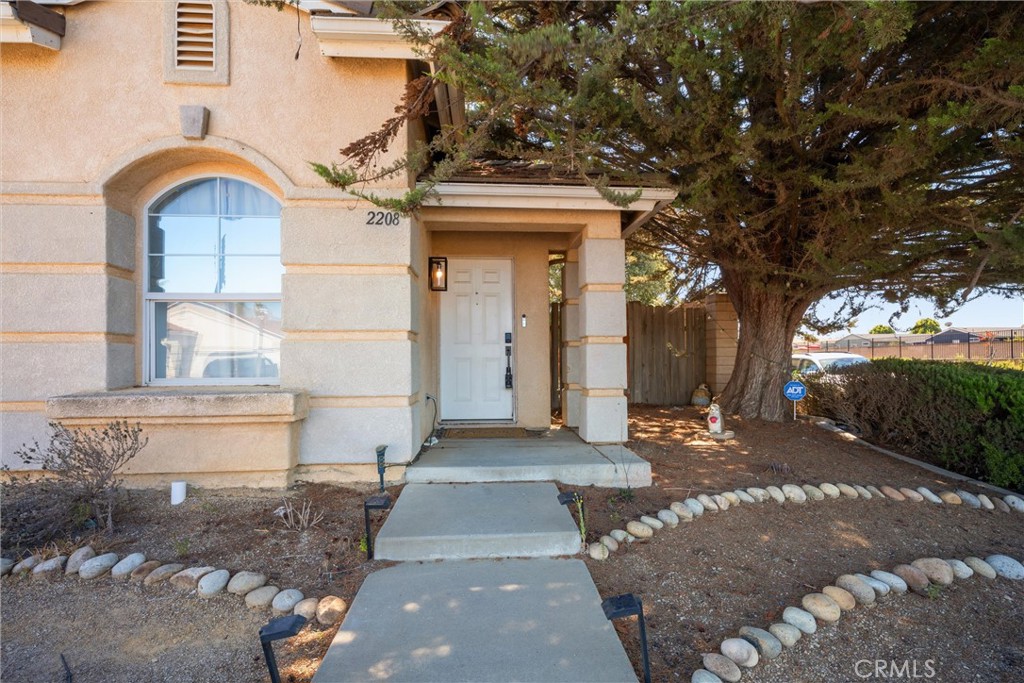 2208 Pullman Avenue Property Photo 2