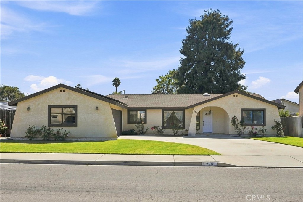 928 Harrison Property Photo 7