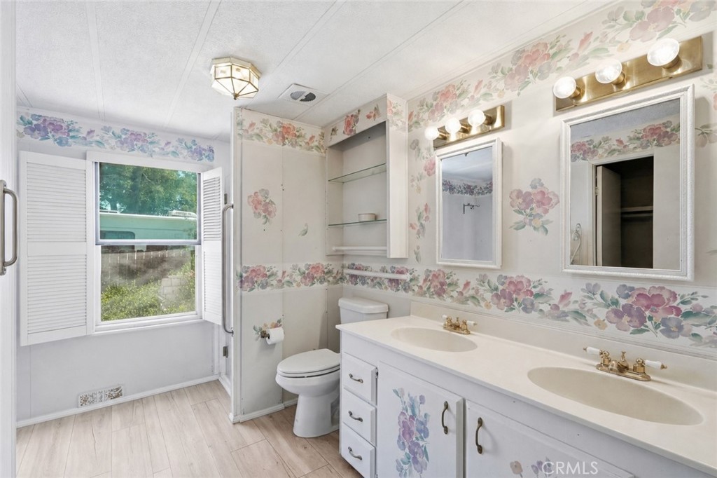 20 Via Santa Barbara Property Photo 16