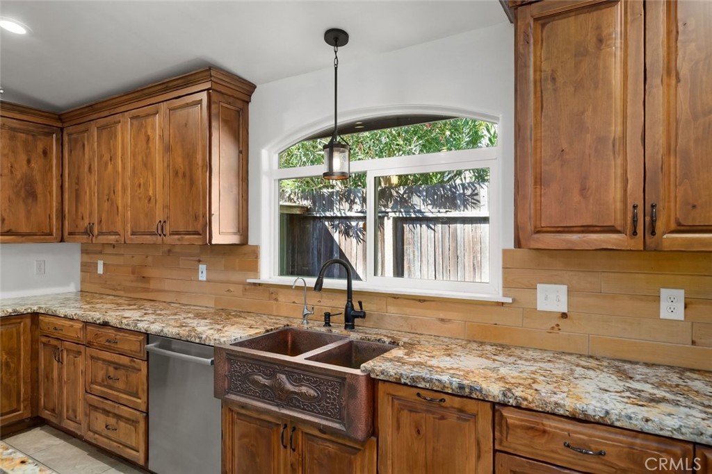 726 Gough Avenue Property Photo 2