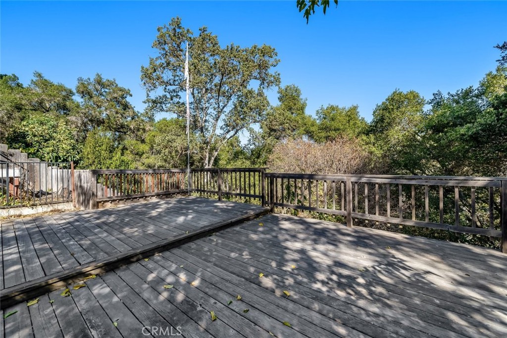 726 Gough Avenue Property Photo 3