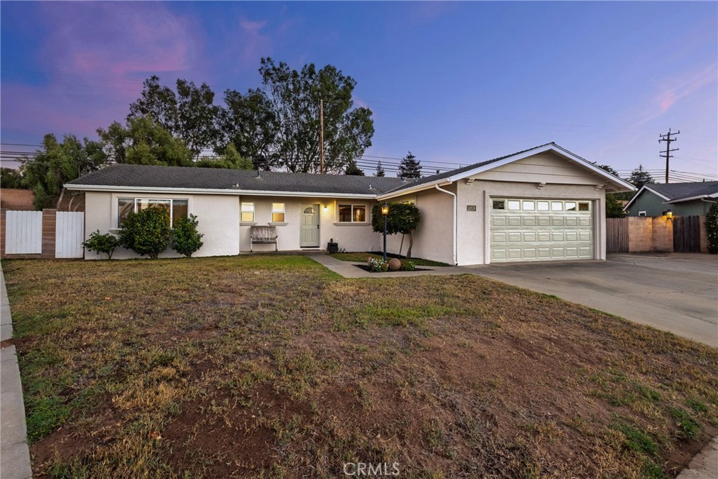 4976 Pleasant Property Photo 1