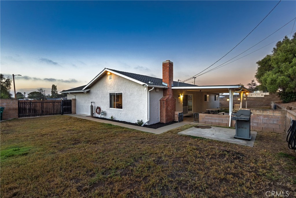 4976 Pleasant Property Photo 3