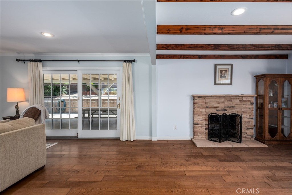 4976 Pleasant Property Photo 11