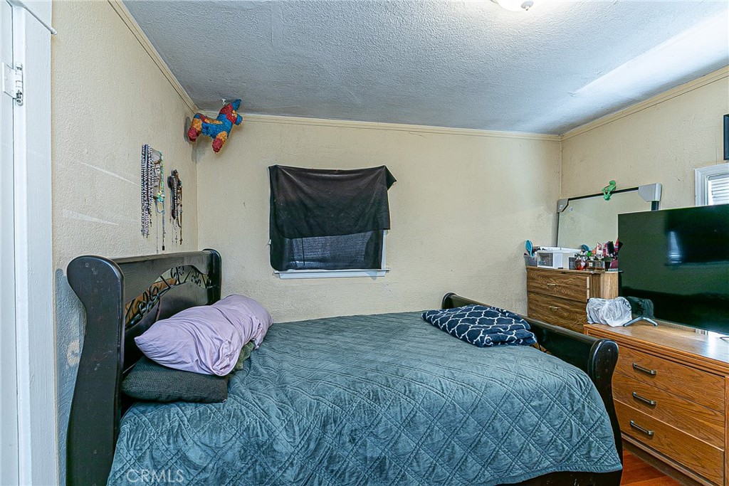 611 S Thornburg Property Photo 14