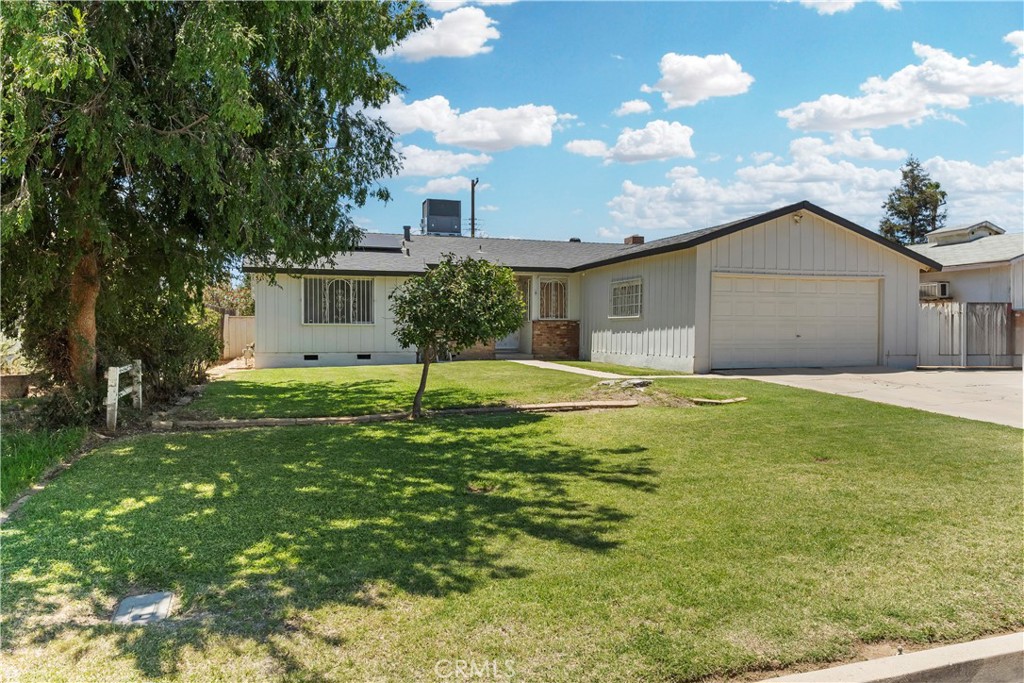 2804 Pomona Property Photo 3