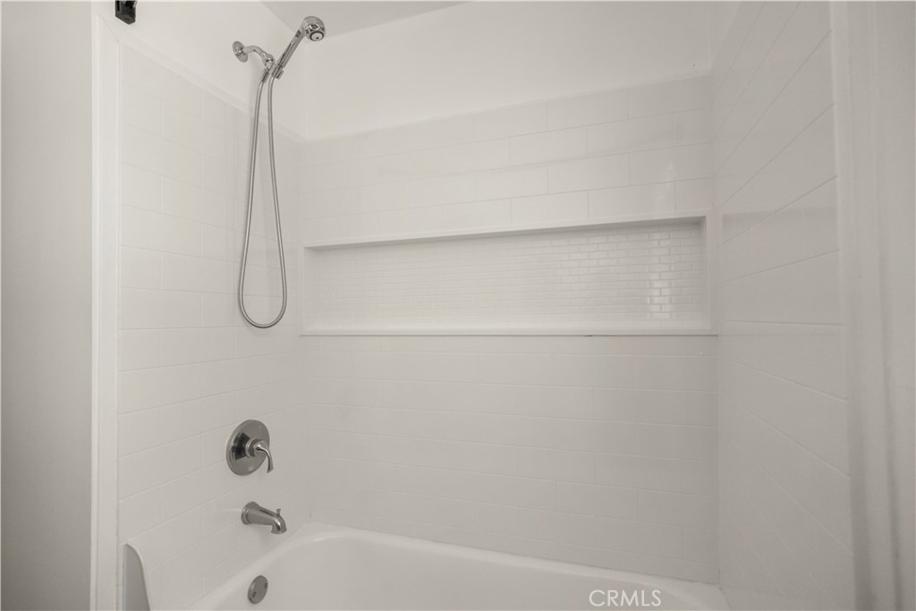 2804 Pomona Property Photo 20