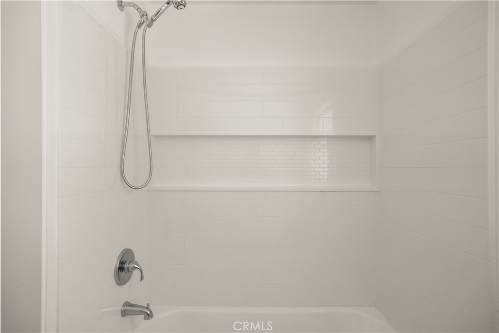 2804 Pomona Property Photo 21