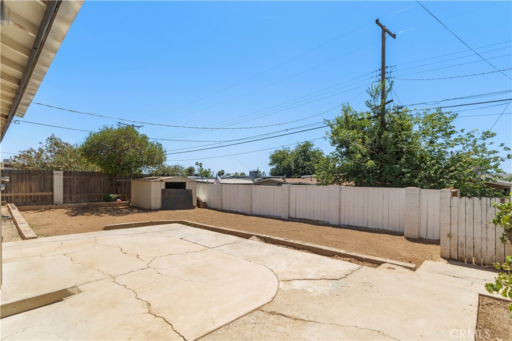 2804 Pomona Property Photo 27