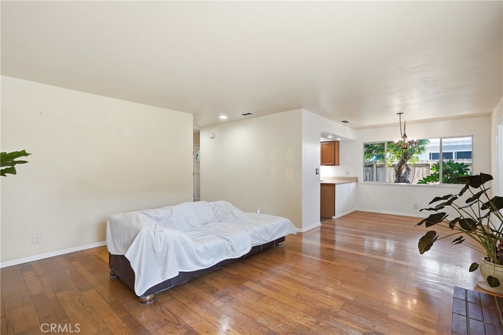 1108 E Mango Property Photo 9
