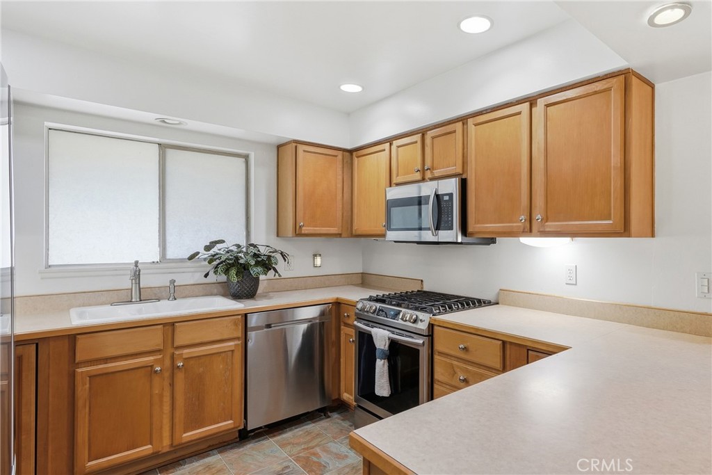 1108 E Mango Property Photo 18