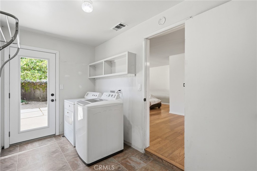1108 E Mango Property Photo 25