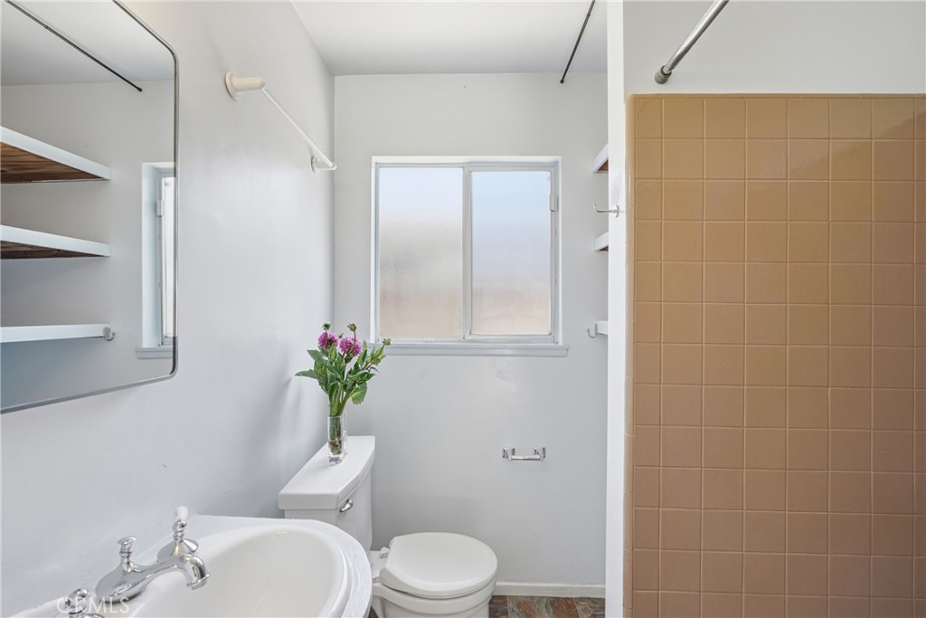 1108 E Mango Property Photo 27