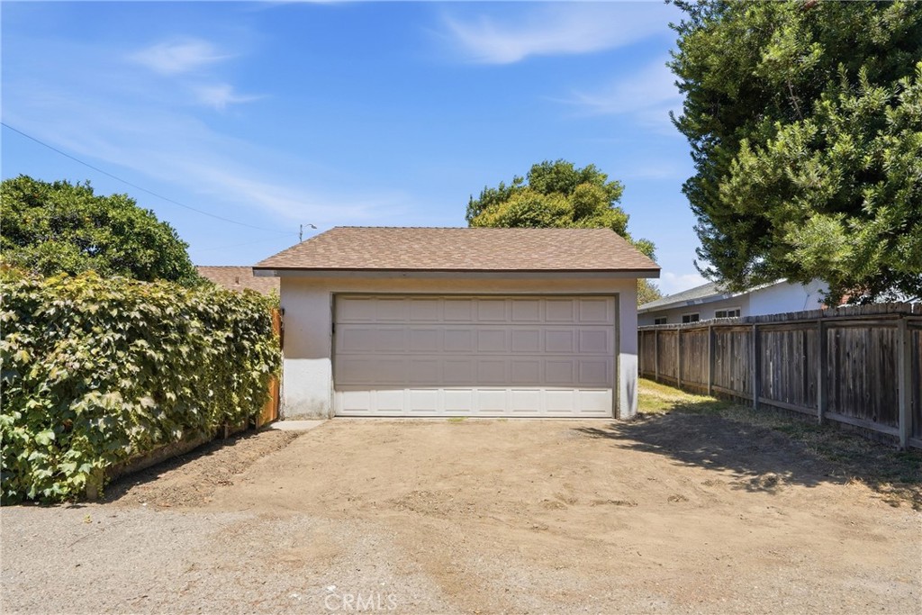 1108 E Mango Property Photo 33