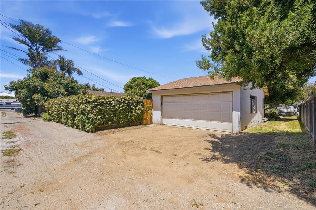 1108 E Mango Property Photo 34