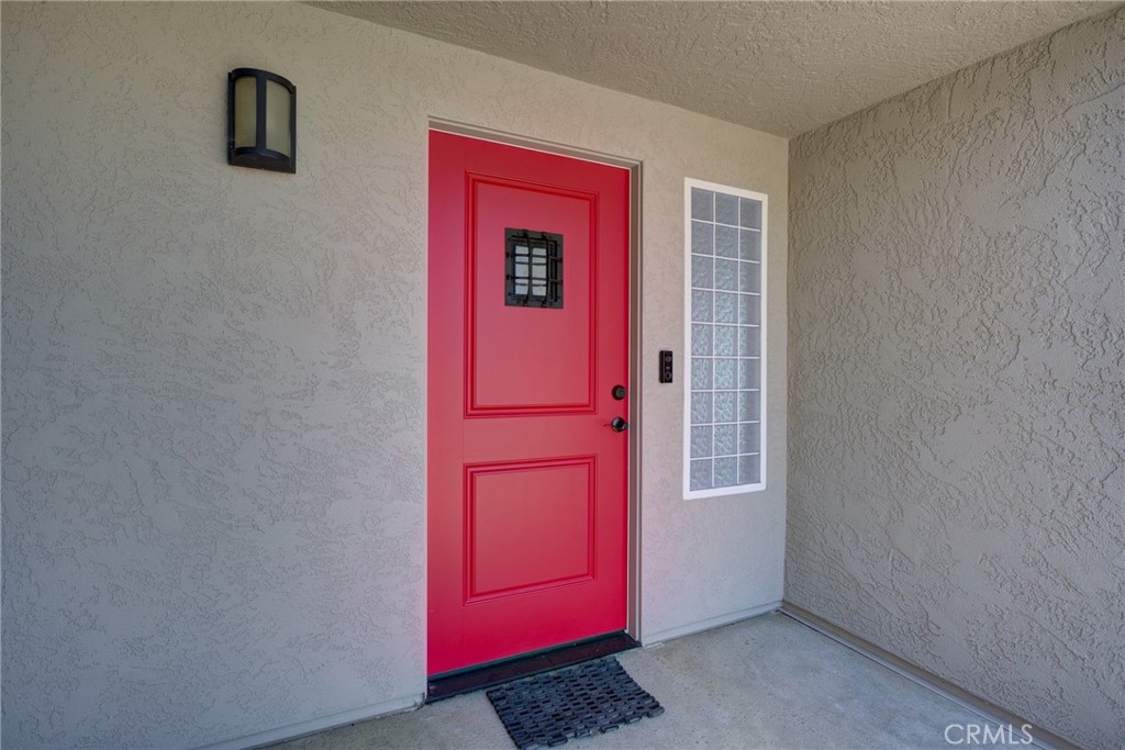261 Coral Court Property Photo 6