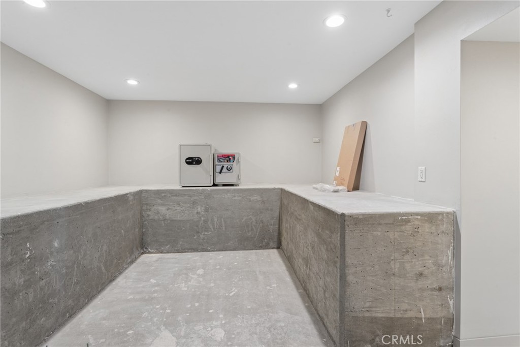 261 Coral Court Property Photo 48