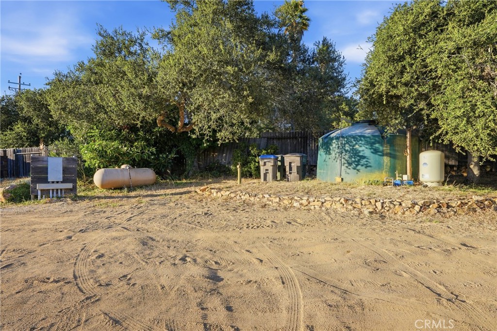 265 Broken Arrow Property Photo 40