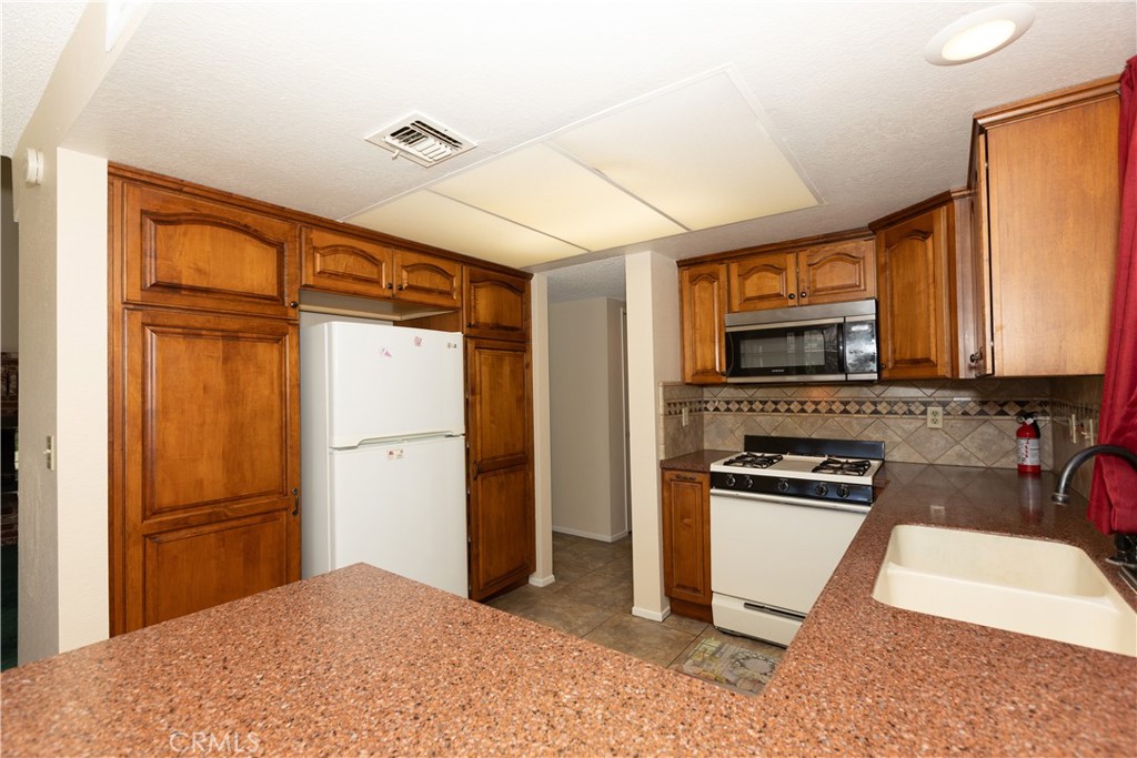 422 Sherwood Place Property Photo 17