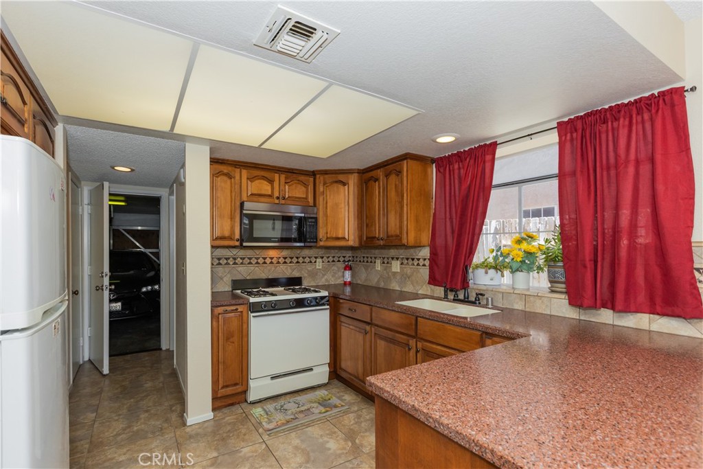 422 Sherwood Place Property Photo 18