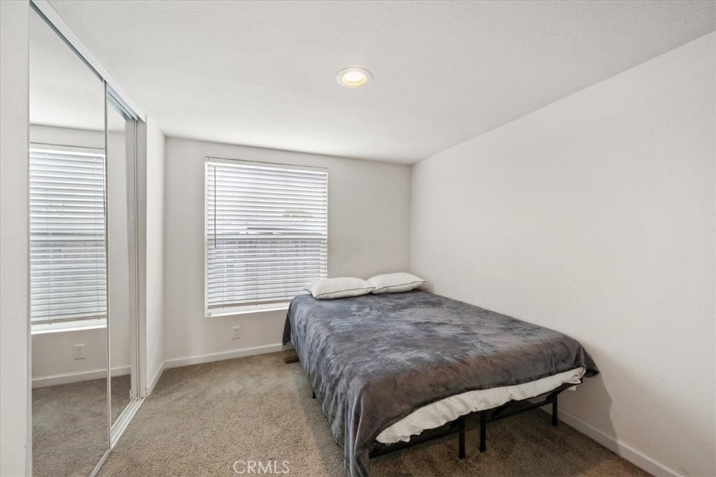 1477 W Grand Ave 40 Property Photo 15