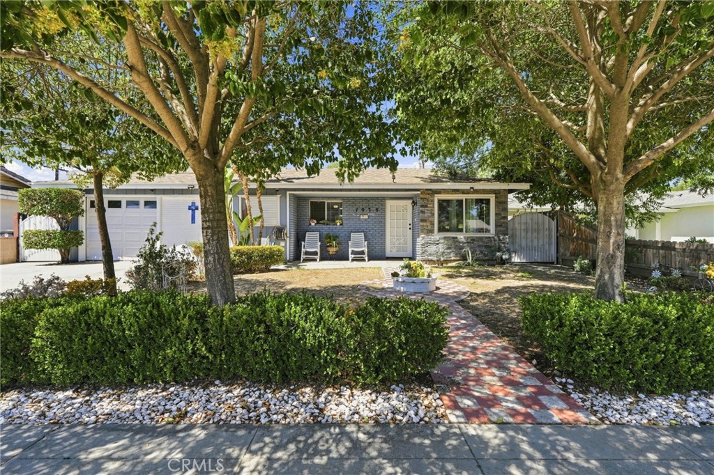 1078 W Madalyn Avenue Property Photo 1
