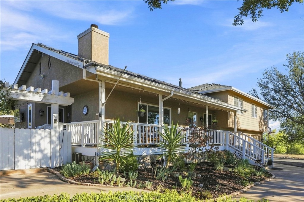 5680 High Ridge Property Photo 11