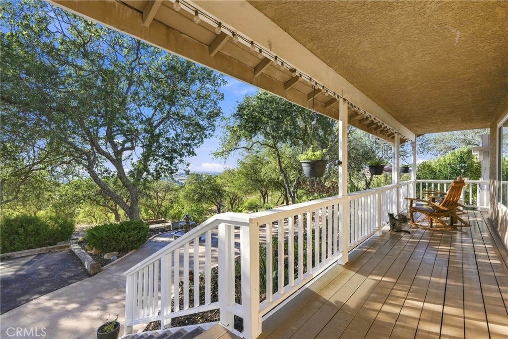 5680 High Ridge Property Photo 14