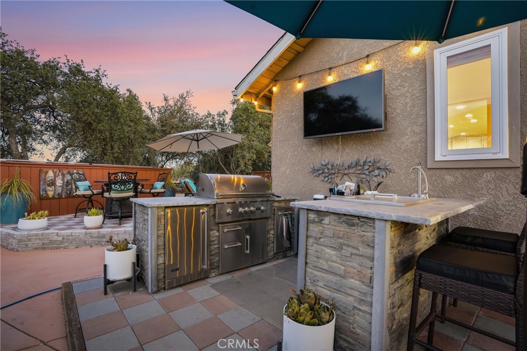 5680 High Ridge Property Photo 36