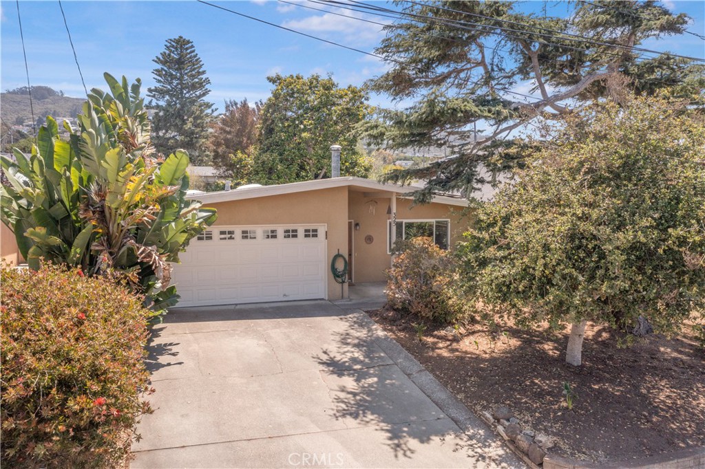 325 Lilac Drive Property Photo 1