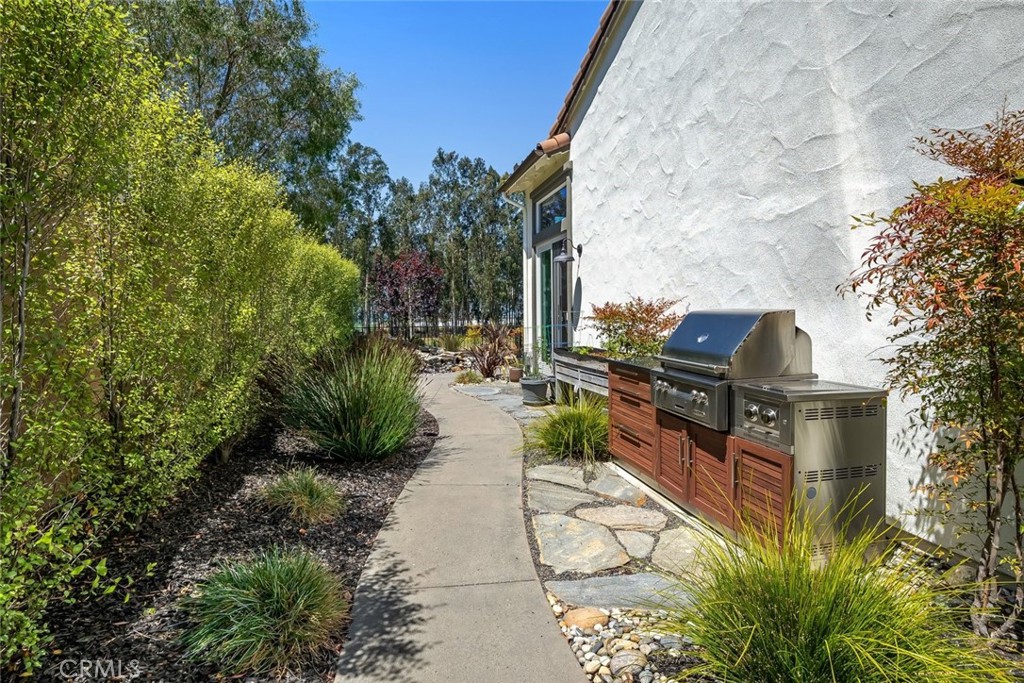 1958 Eucalyptus Road Property Photo 25