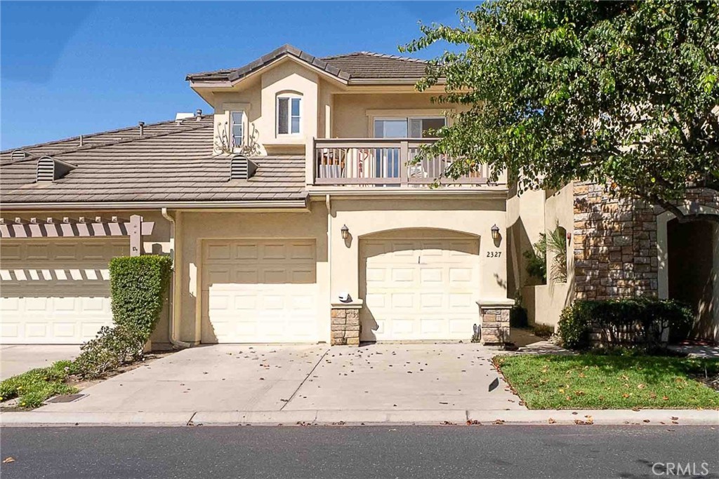 2327 Westbury Property Photo 1