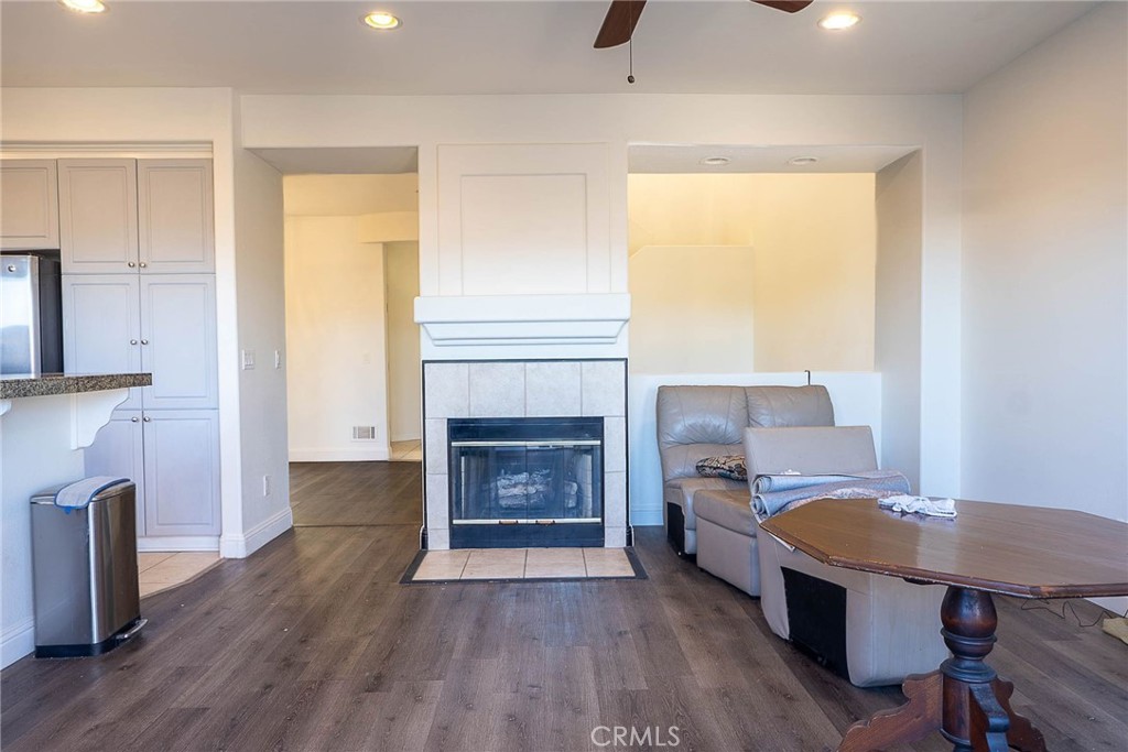 2327 Westbury Property Photo 11